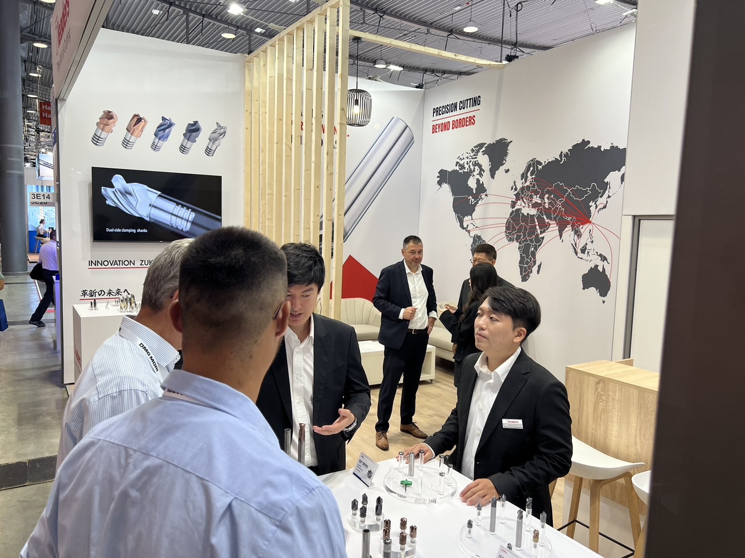 Exhibition Moment 2